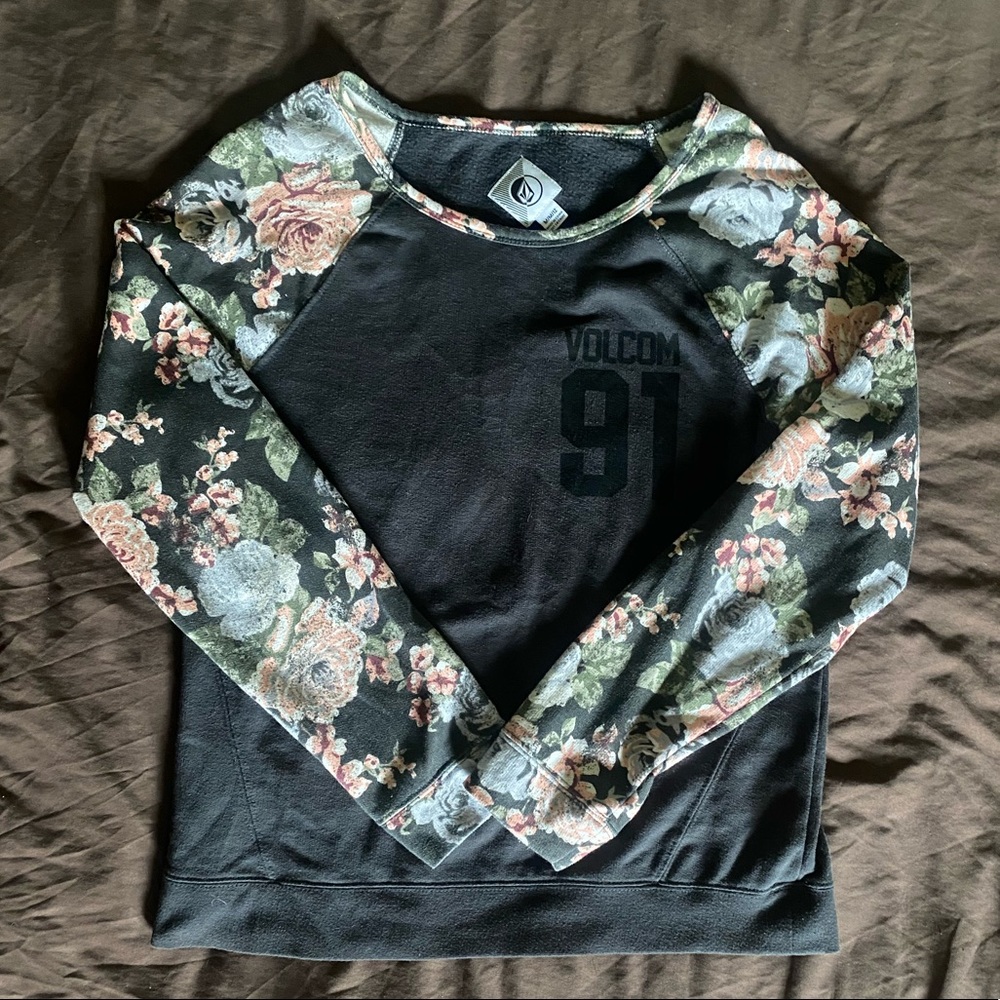 Volcom crew neck sweater
